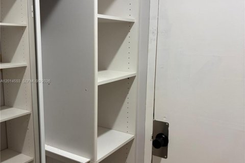 Copropriété à louer à Aventura, Floride: 1 chambre, 36.23 m2 № 2076287 - photo 15