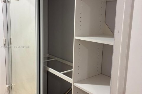 Copropriété à louer à Aventura, Floride: 1 chambre, 36.23 m2 № 2076287 - photo 16