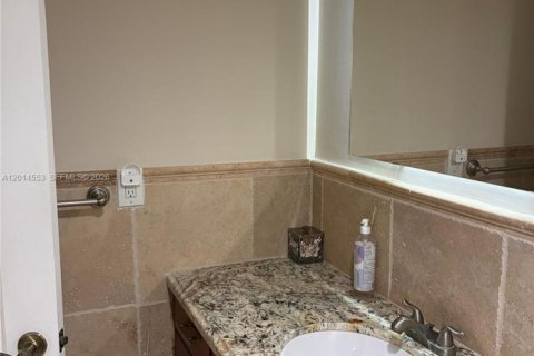 Copropriété à louer à Aventura, Floride: 1 chambre, 36.23 m2 № 2076287 - photo 10