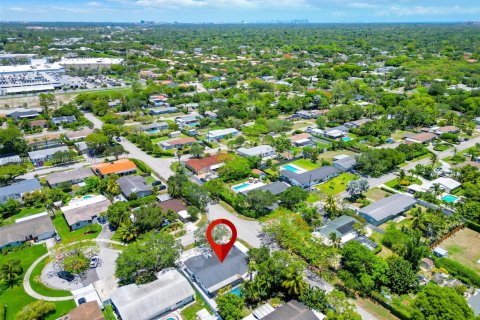 House in Palmetto Bay, Florida 3 bedrooms, 190.17 sq.m. № 1747857 - photo 29