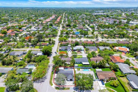 House in Palmetto Bay, Florida 3 bedrooms, 190.17 sq.m. № 1747857 - photo 25