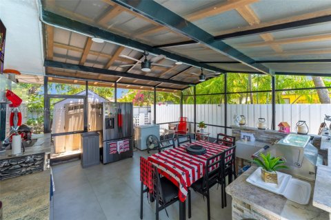 House in Palmetto Bay, Florida 3 bedrooms, 190.17 sq.m. № 1747857 - photo 18