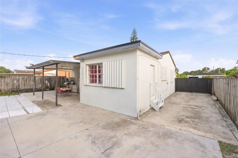 Villa ou maison à vendre à Hialeah, Floride: 3 chambres, 105.63 m2 № 2148202 - photo 21