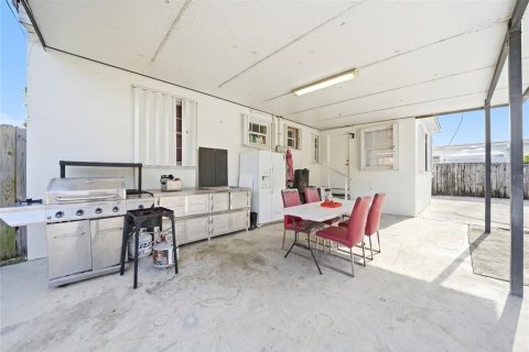 Villa ou maison à vendre à Hialeah, Floride: 3 chambres, 105.63 m2 № 2148202 - photo 22