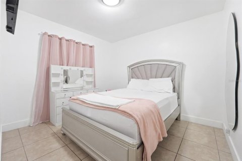 Villa ou maison à vendre à Hialeah, Floride: 3 chambres, 105.63 m2 № 2148202 - photo 14