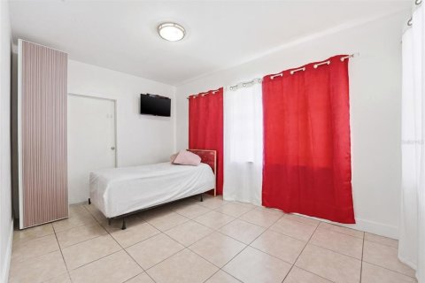 Villa ou maison à vendre à Hialeah, Floride: 3 chambres, 105.63 m2 № 2148202 - photo 19