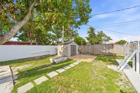 Villa ou maison à vendre à Hialeah, Floride: 3 chambres, 105.63 m2 № 2148202 - photo 28