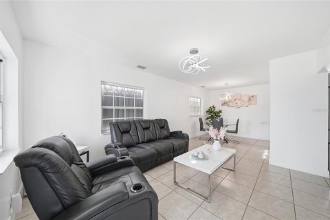 Villa ou maison à vendre à Hialeah, Floride: 3 chambres, 105.63 m2 № 2148202 - photo 3