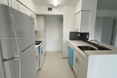 Appartement à louer à Miami, Floride: 2 chambres, 82.4 m2 № 1964421 - photo 10
