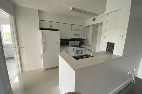 Appartement à louer à Miami, Floride: 2 chambres, 82.4 m2 № 1964421 - photo 7