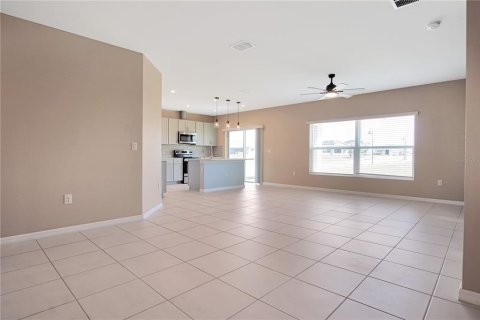 House in Davenport, Florida 3 bedrooms, 141.21 sq.m. № 1905826 - photo 13