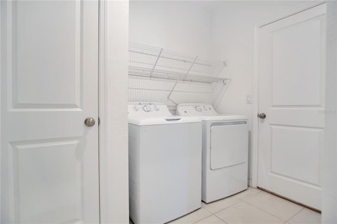 House in Davenport, Florida 3 bedrooms, 141.21 sq.m. № 1905826 - photo 27