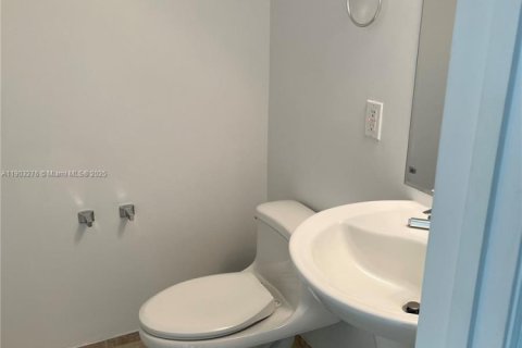 Copropriété à louer à Miami, Floride: 1 chambre, 59.27 m2 № 1954306 - photo 6