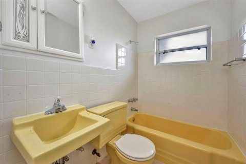 House in Port Charlotte, Florida 2 bedrooms, 81.75 sq.m. № 1817871 - photo 25