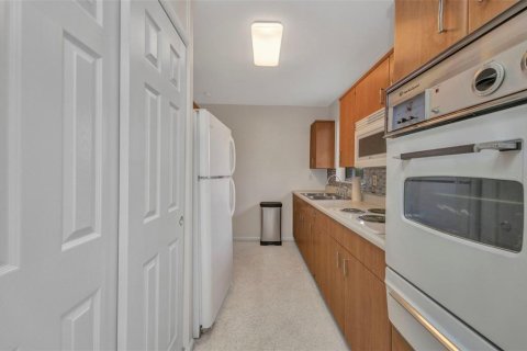 House in Port Charlotte, Florida 2 bedrooms, 81.75 sq.m. № 1817871 - photo 19