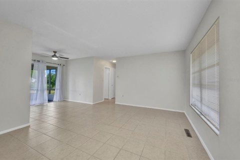 House in Port Charlotte, Florida 2 bedrooms, 81.75 sq.m. № 1817871 - photo 12