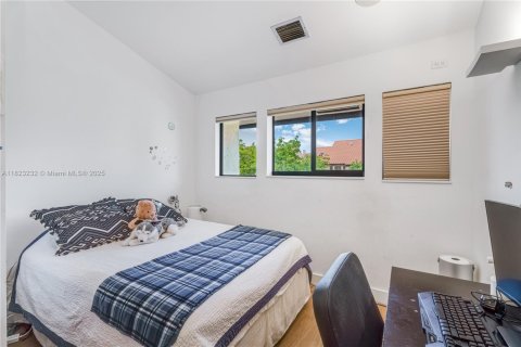 Villa ou maison à vendre à Miami, Floride: 5 chambres, 346.06 m2 № 1788851 - photo 27