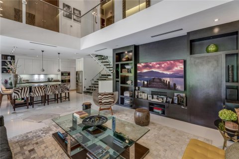 Villa ou maison à vendre à Miami, Floride: 5 chambres, 346.06 m2 № 1788851 - photo 8