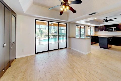 House in Sarasota, Florida 6 bedrooms, 341.14 sq.m. № 1716540 - photo 10