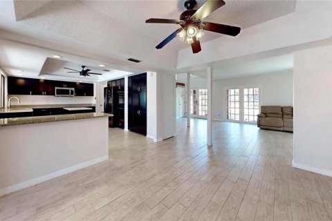 House in Sarasota, Florida 6 bedrooms, 341.14 sq.m. № 1716540 - photo 11
