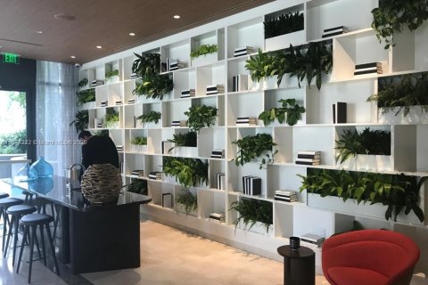 Condominio en venta en Miami, Florida, 1 dormitorio, 79.15 m2 № 1935719 - foto 20