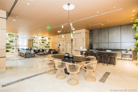 Condominio en venta en Miami, Florida, 1 dormitorio, 79.15 m2 № 1935719 - foto 15