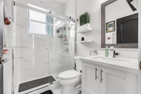 Casa en venta en Homestead, Florida, 5 dormitorios, 253.25 m2 № 2027908 - foto 20