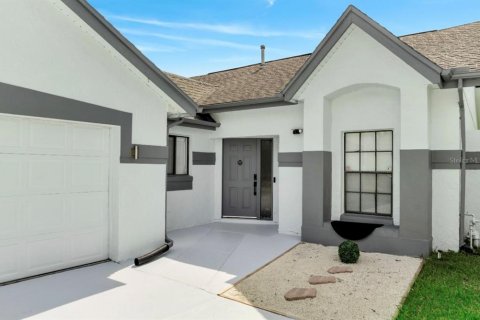 House in Orlando, Florida 2 bedrooms, 143.07 sq.m. № 1866354 - photo 3