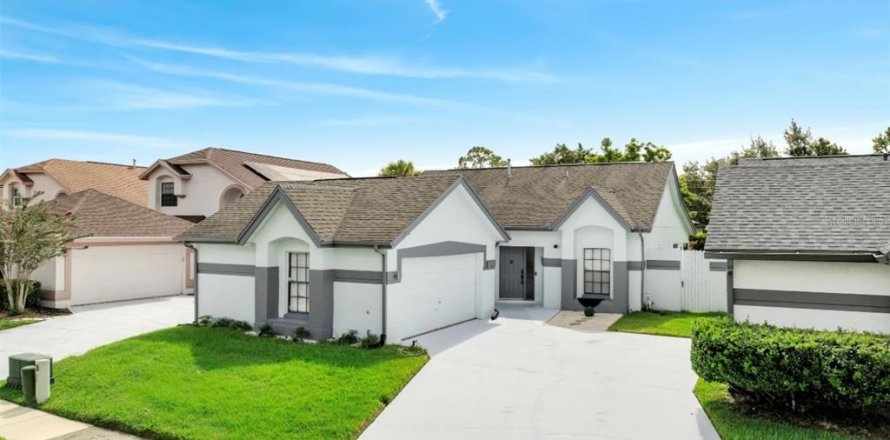 House in Orlando, Florida 2 bedrooms, 143.07 sq.m. № 1866354