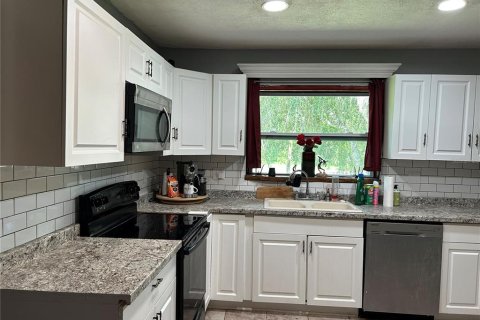 House in Crystal River, Florida 3 bedrooms, 147.16 sq.m. № 1848545 - photo 23