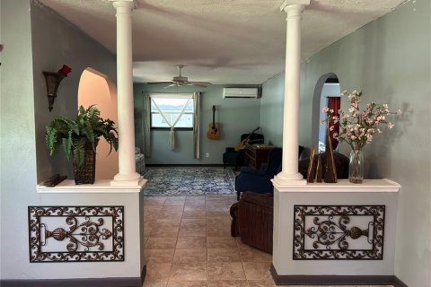 House in Crystal River, Florida 3 bedrooms, 147.16 sq.m. № 1848545 - photo 18