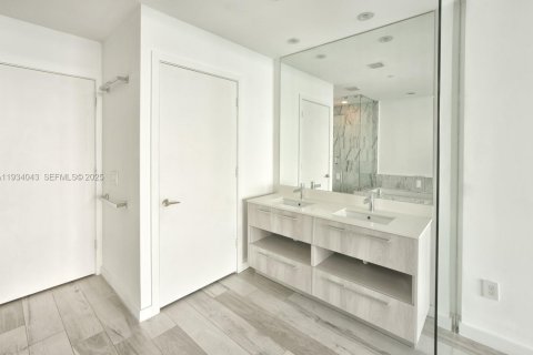 Condominio en venta en Miami, Florida, 2 dormitorios, 110.18 m2 № 1992779 - foto 8