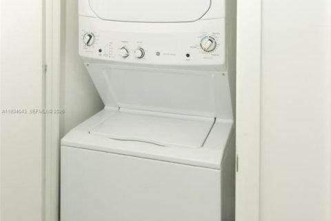 Condominio en venta en Miami, Florida, 2 dormitorios, 110.18 m2 № 1992779 - foto 6