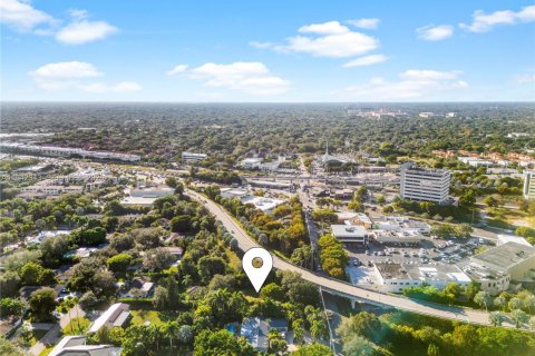 Terreno en venta en Pinecrest, Florida № 1999937 - foto 2