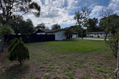 House in Apopka, Florida 4 bedrooms, 156.26 sq.m. № 2116292 - photo 8