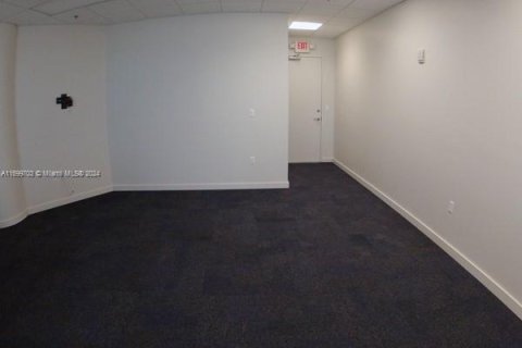 Immobilier commercial à vendre à Aventura, Floride № 1959656 - photo 7