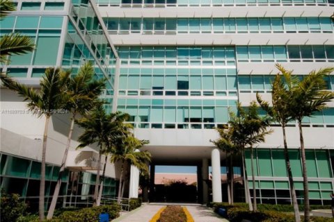 Immobilier commercial à vendre à Aventura, Floride № 1959656 - photo 2