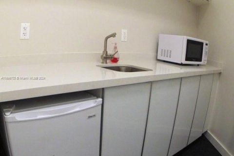 Immobilier commercial à vendre à Aventura, Floride № 1959656 - photo 5