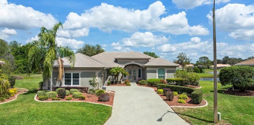 Villa ou maison à Weeki Wachee, Floride 3 chambres, 248.89 m2 № 1620226