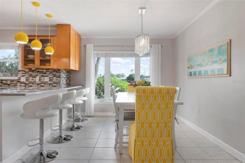 Villa ou maison à vendre à Holmes Beach, Floride: 4 chambres, 172.33 m2 № 1725224 - photo 15