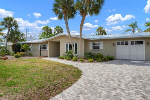 Villa ou maison à vendre à Holmes Beach, Floride: 4 chambres, 172.33 m2 № 1725224 - photo 1