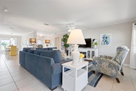 Villa ou maison à vendre à Holmes Beach, Floride: 4 chambres, 172.33 m2 № 1725224 - photo 10