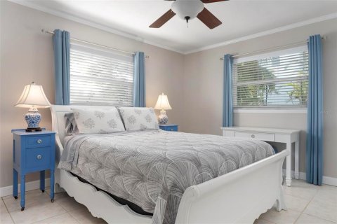 Villa ou maison à vendre à Holmes Beach, Floride: 4 chambres, 172.33 m2 № 1725224 - photo 22