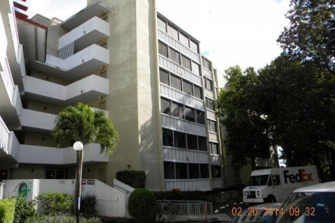 Condo in Lauderhill, Florida, 2 bedrooms  № 2253573