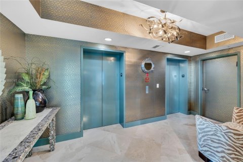 Condominio en venta en Hollywood, Florida, 3 dormitorios, 243.68 m2 № 1896920 - foto 6