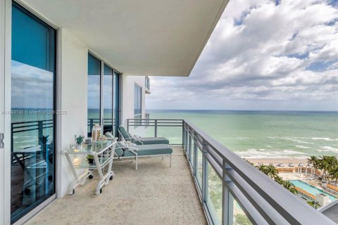 Condominio en venta en Hollywood, Florida, 3 dormitorios, 243.68 m2 № 1896920 - foto 4