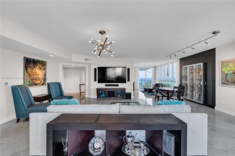 Condominio en venta en Hollywood, Florida, 3 dormitorios, 243.68 m2 № 1896920 - foto 20