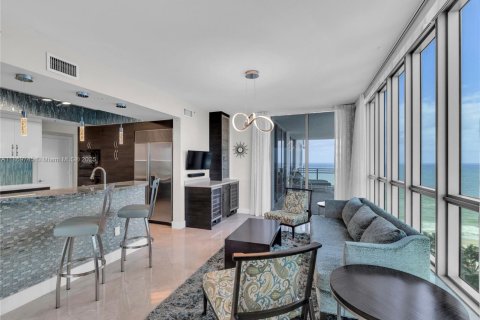 Condominio en venta en Hollywood, Florida, 3 dormitorios, 243.68 m2 № 1896920 - foto 10