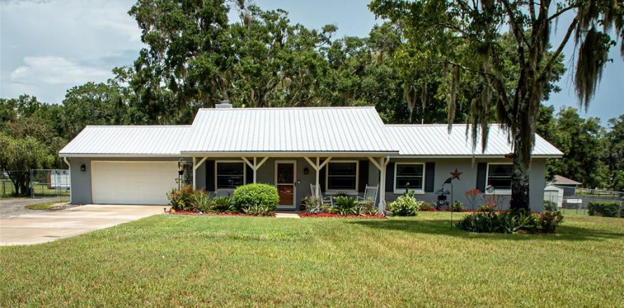 House in DeLand, Florida 3 bedrooms, 153.29 sq.m. № 1869806