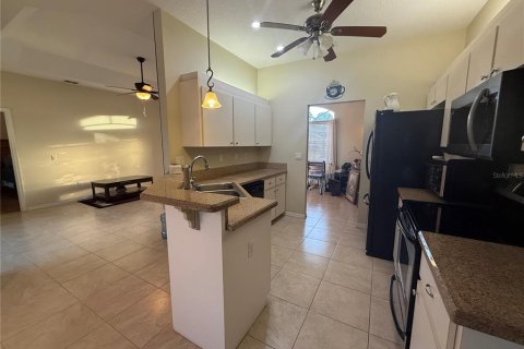 House in Spring Hill, Florida 3 bedrooms, 182.65 sq.m. № 1869860 - photo 13